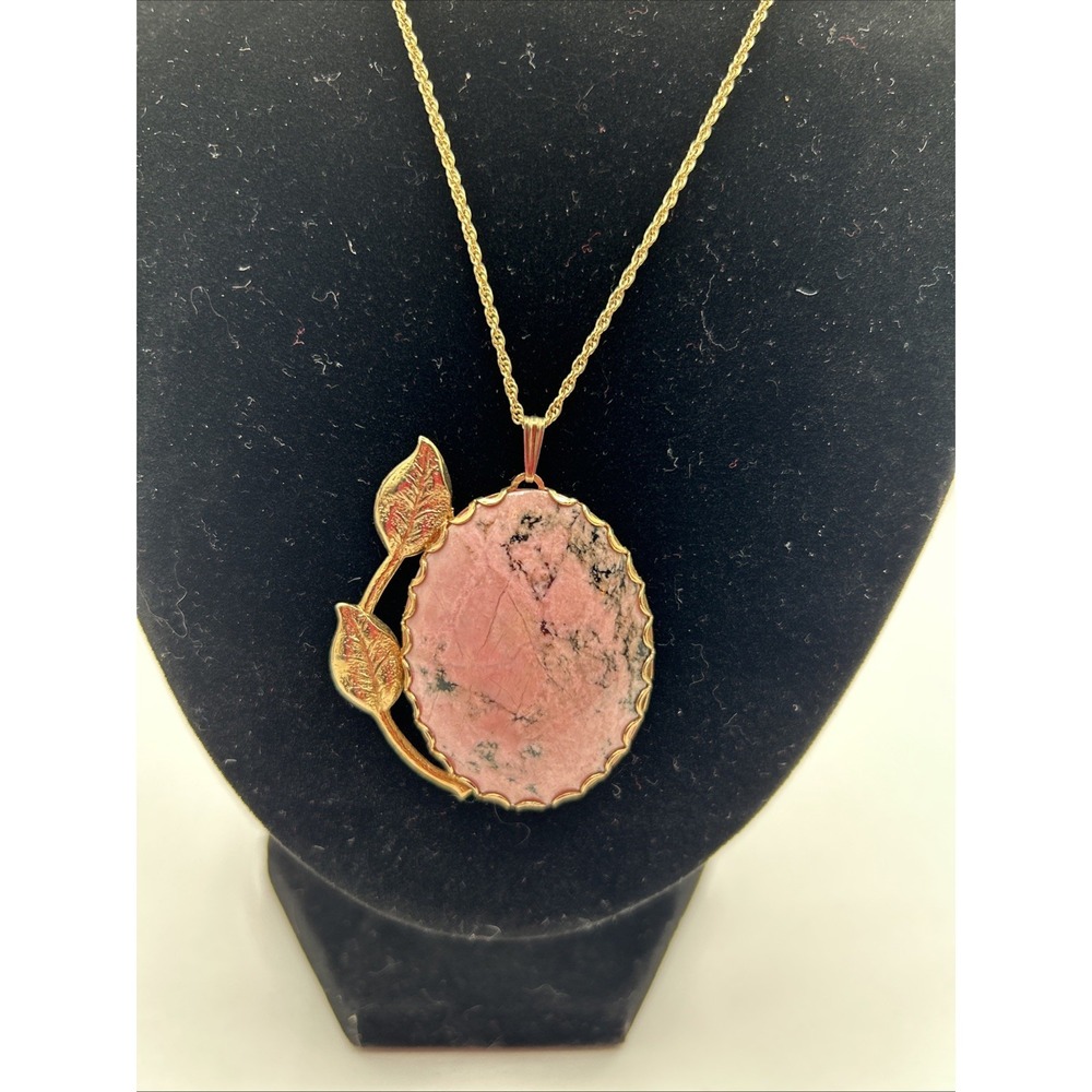 Pink Rhodonite Quartz In Gold Tone Necklace And Screw Back Closure Earring Set - Picture 2 of 3
